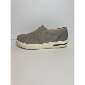 Birkenstock New w/ Box Size 5 1/2 or 36 EU Oswego Whale Gray Canvas/Suede